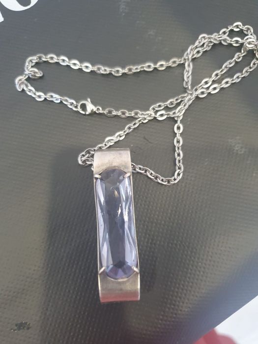 Подвеска под топаз.