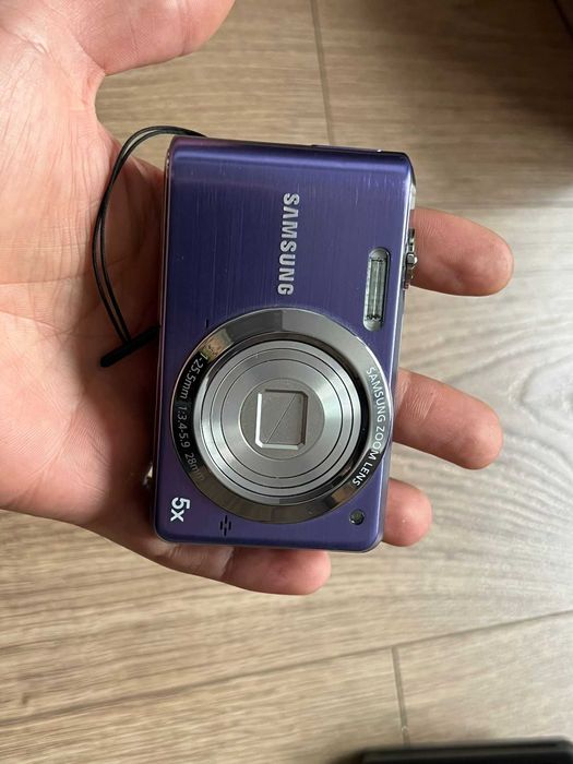 Aparat foto digital Samsung PL80 cu incarcator si card 12 mega pixeli