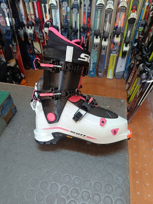 НОВИ Туринг freeride комбинирани  ски обувки по 400 лв.