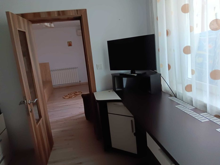 Inchiriez apartament 2 camere