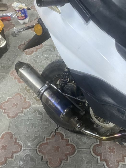 Продам срочно м8 lY-YA