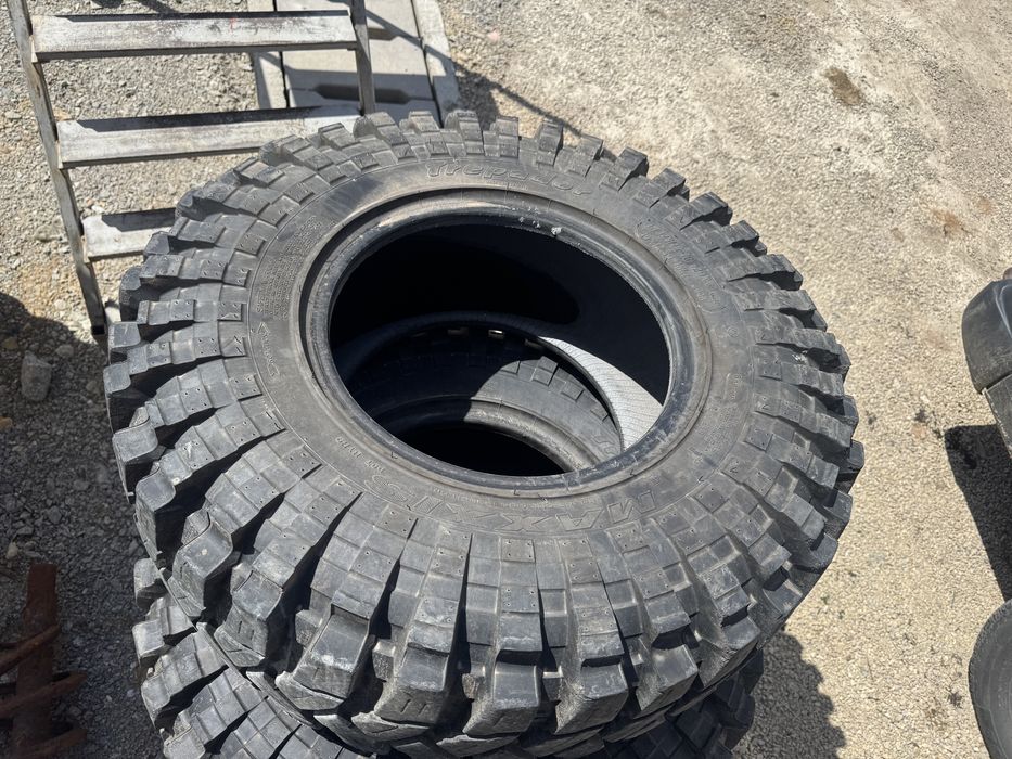 Maxxis trepador 35 R16