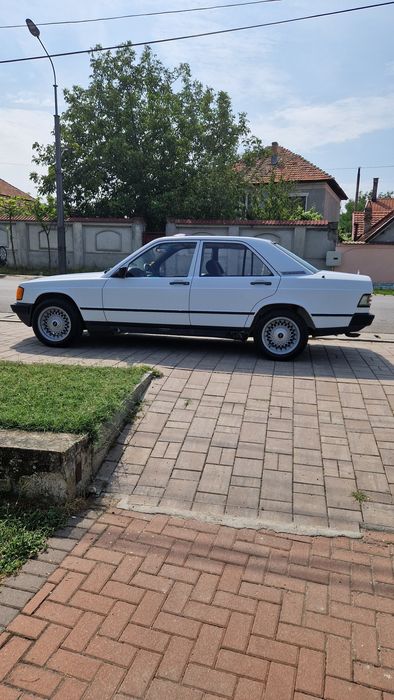 Mercedes Benz w201 190 2.5D 90CP