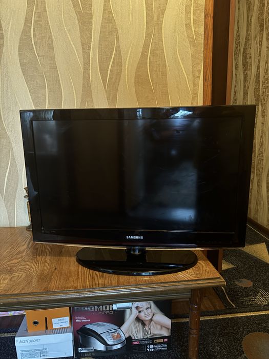 Телевизор samsung