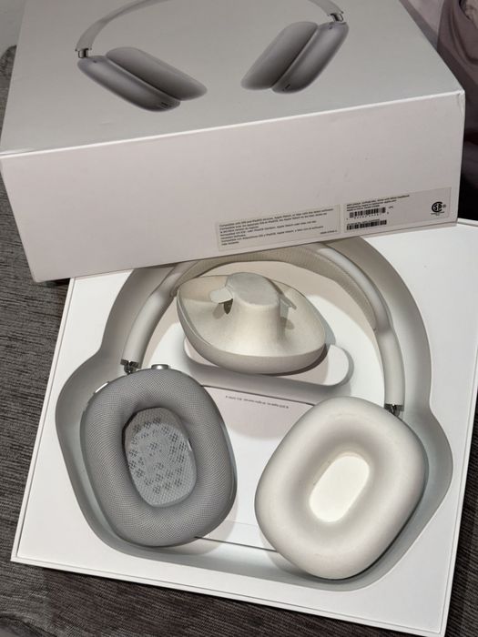 AirPods MAX + apple watch