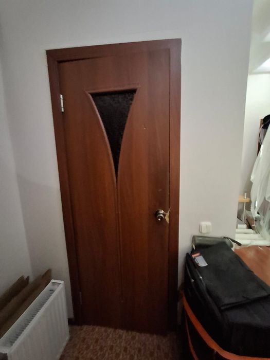 Продаю двери б/у