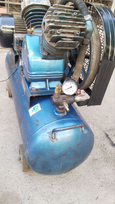 Продам компресор