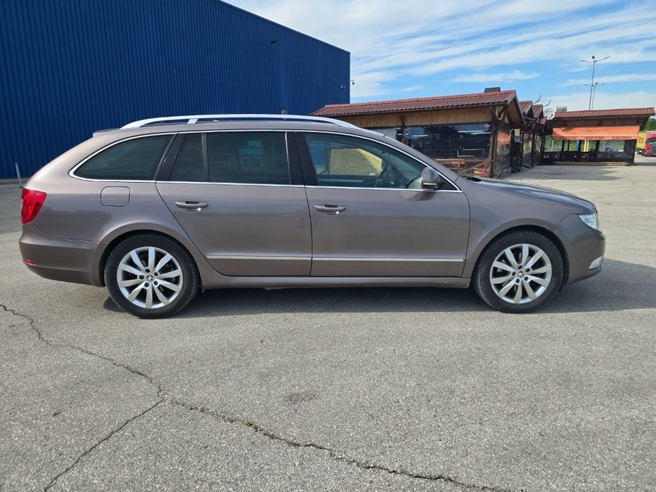 Skoda Superb 2011