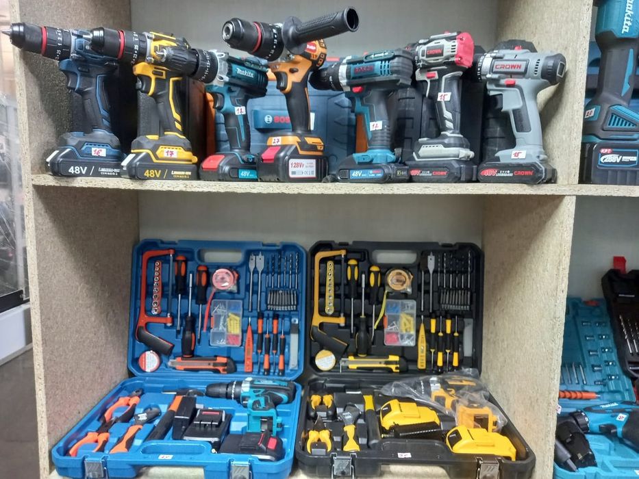 Гайковерт,  разные по мощности