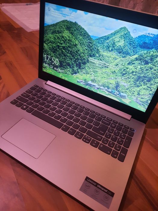 Vând laptop impecabil