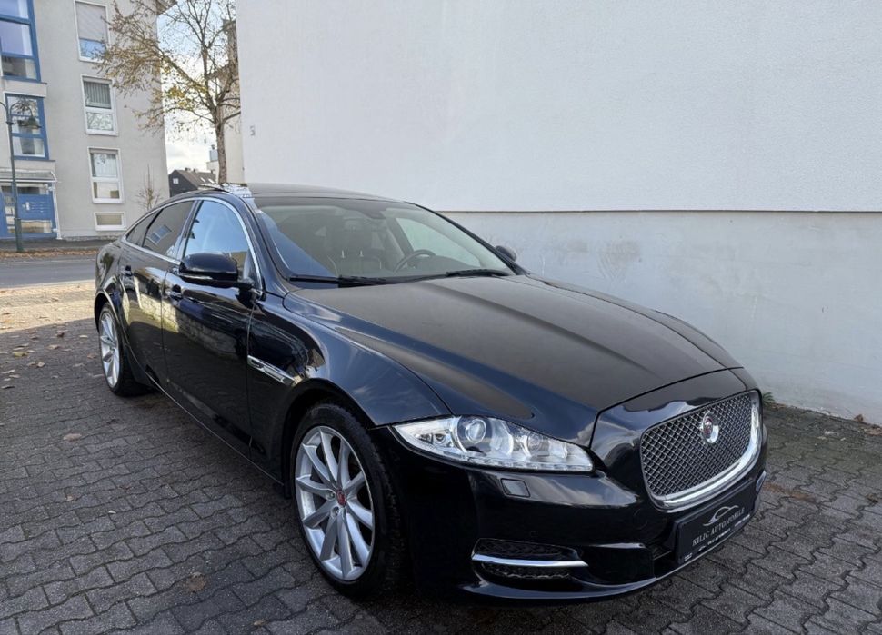 Dezmembrez  Jaguar XJ 3.0 Diesel 275 cp 2010-2015