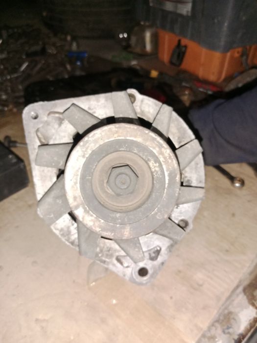 Генератор Газ53 ,  20000тг