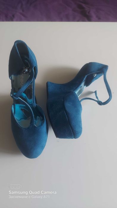 Дамси сандали с висок ток