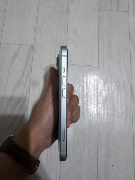 Iphone 15  128 гб памят
