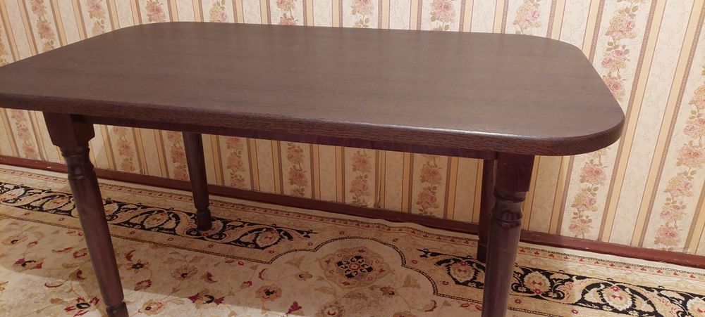 Стол новый широкий