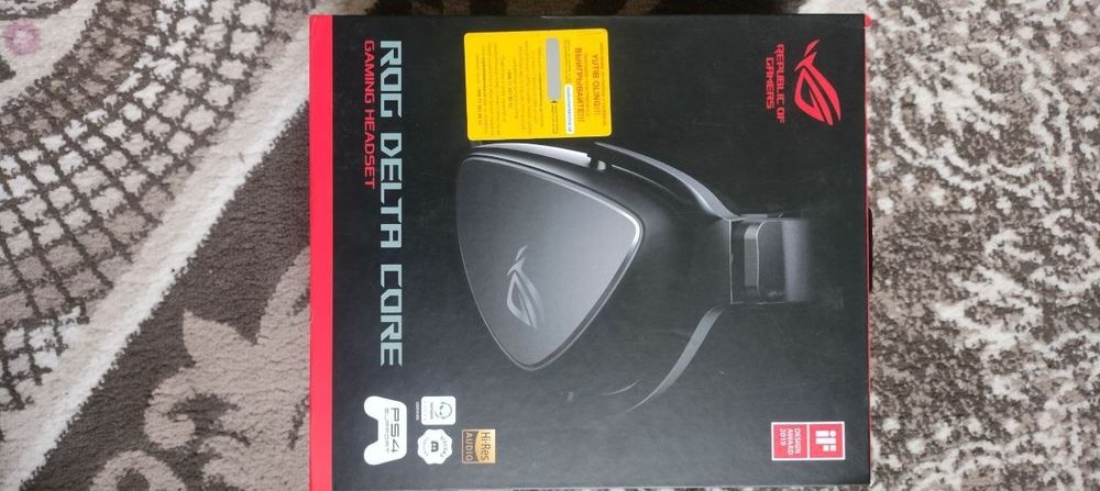 ASUS navushnikgi