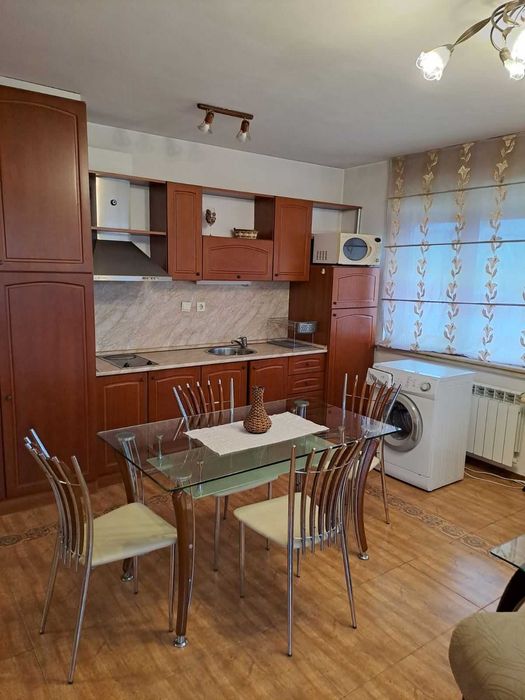 Дава се под наем Двустаен апартамент в Банско - 57 кв.м за 306 € - Снимка #1