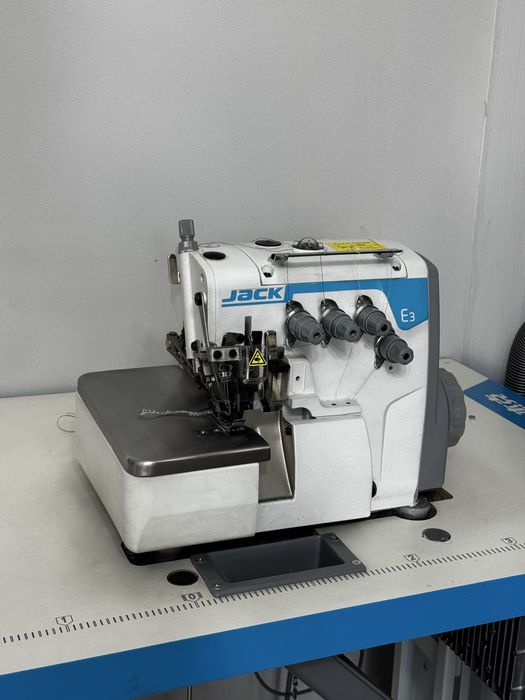 Оверлок Jack E3 Б/у