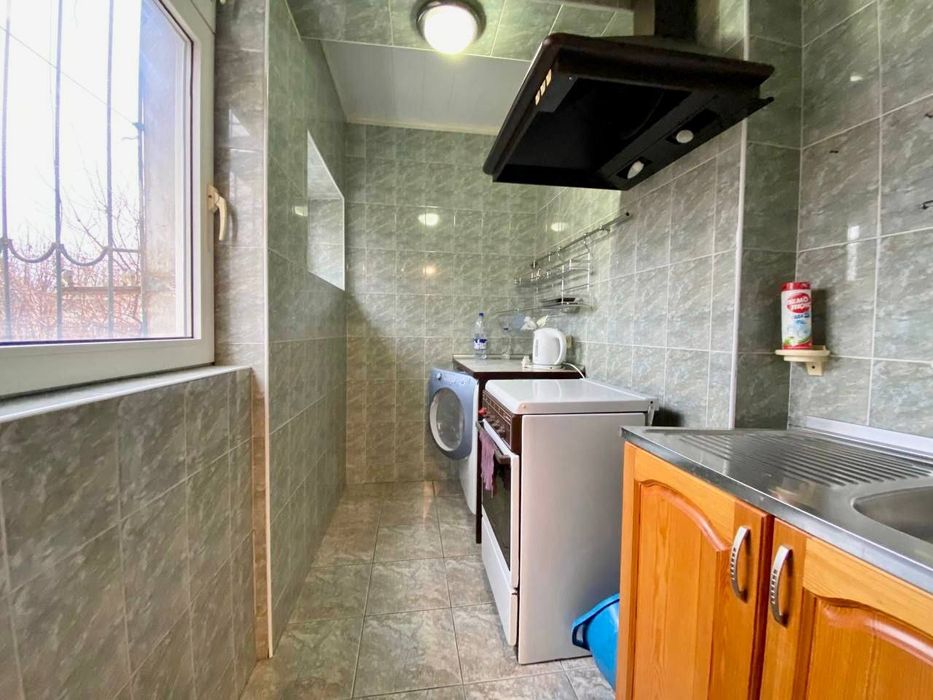 Продаётся квартира в ЦУМ Ц-7 Ор 110 Школа, Kafe Bon