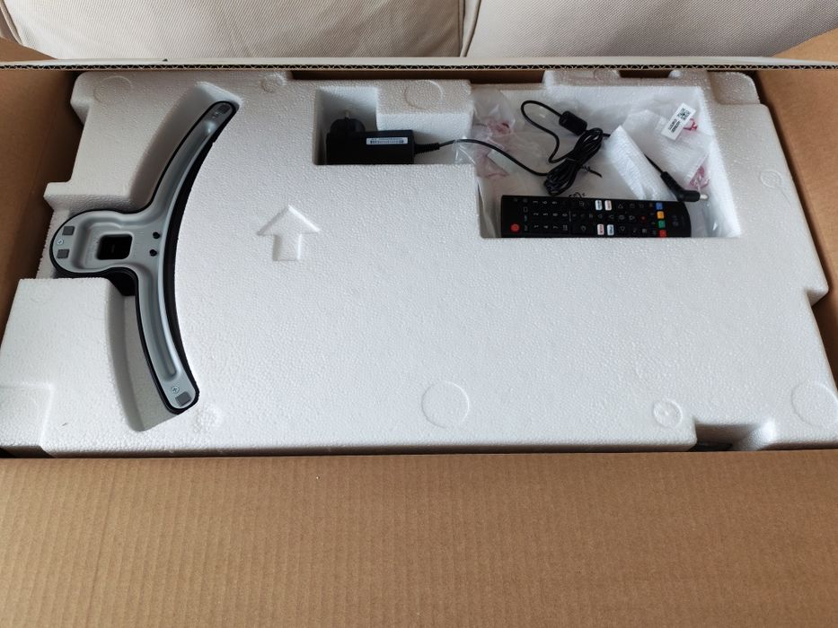 Televizor LG 60cm