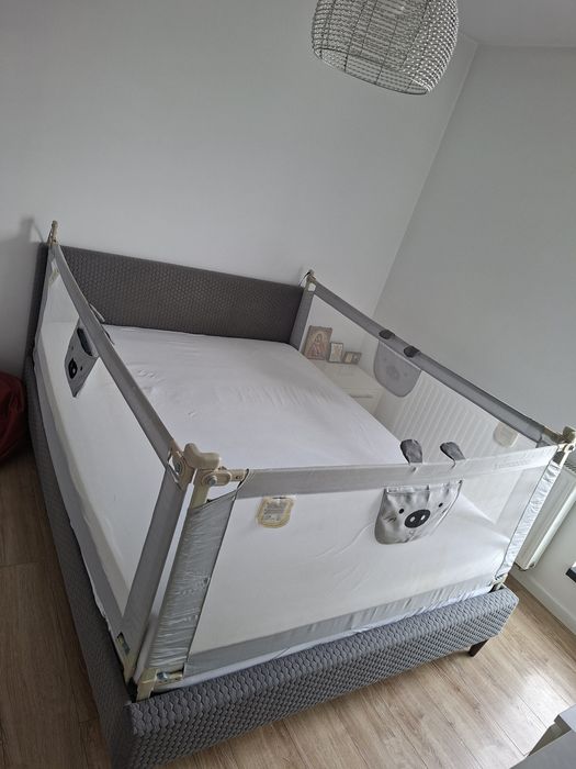 3 apărători pentru pat