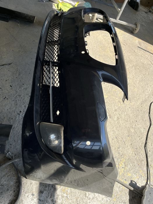 Предна броня и прагова за bmw f10.