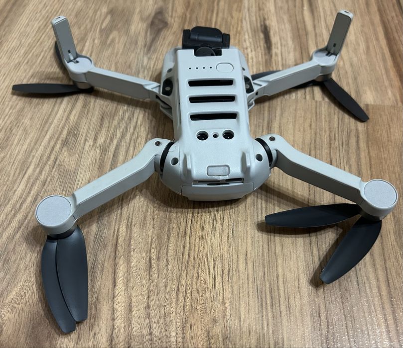 Дрон DJI Mini 2 с дистанционно