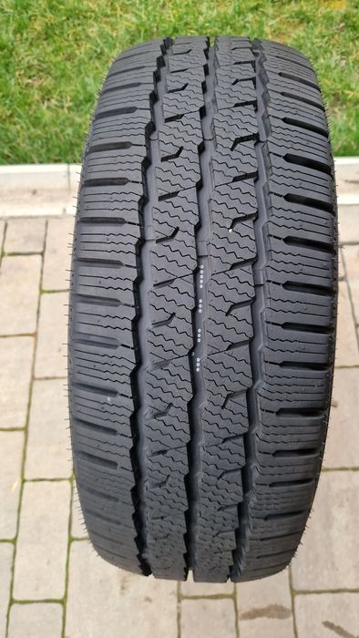 Anvelopa iarna 215 60 R 16 C Maxxis
