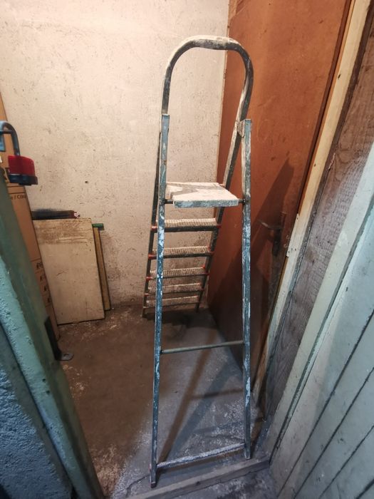 Стълба 185 см 56 стъпала.