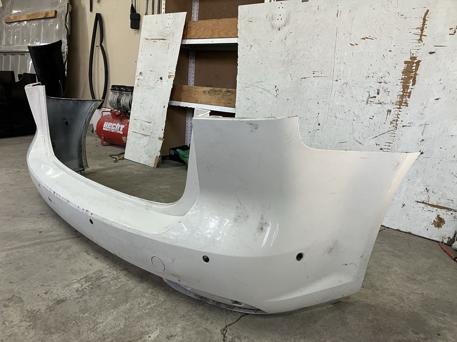 Задна броня за VW Touran Фолксваген Тауран 2010-2015г