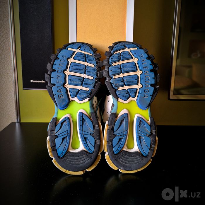 Фирменные и привозные кроссовки BALENCIAGA TRACK