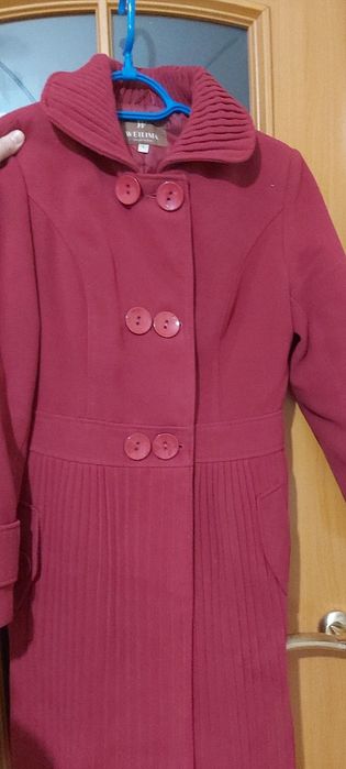 Весеннее женское пальто