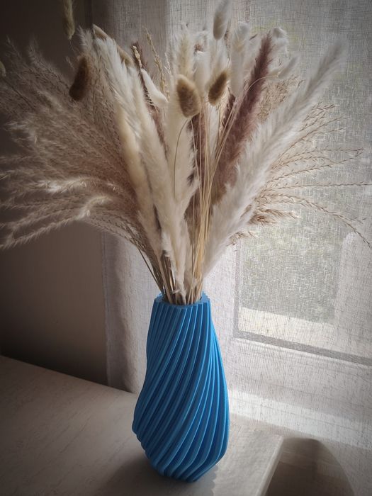 Елегантна 3D ваза