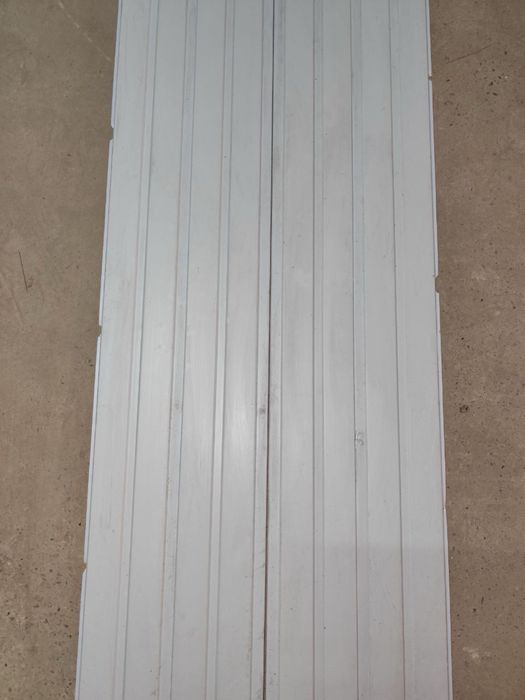 Пластик ок свет каттигидан 8 минг сумдан 1 М2 нархи срочно сотилади