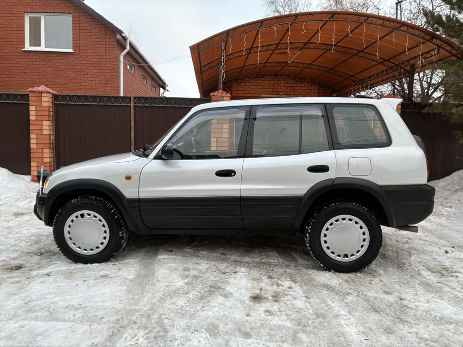 Продам Toyota Rav4