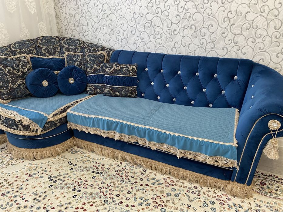 Продам красивый угловой диван!