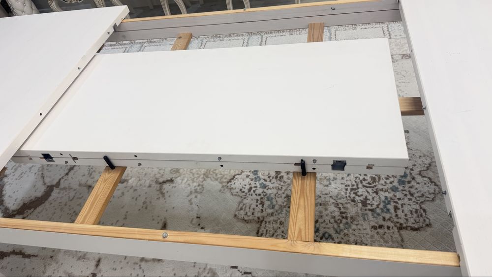 Обеденный стол IKEA BJURSTA (Бьюрста