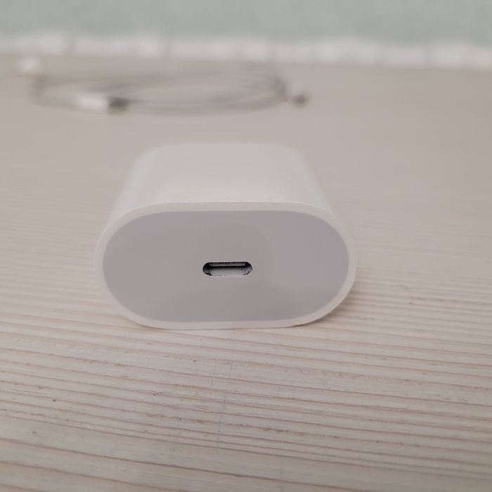 Зарядка от айфона срочно