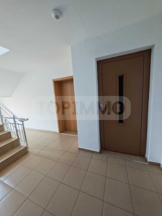 Двустаен апартамент в затворен комплекс в квартал Галата