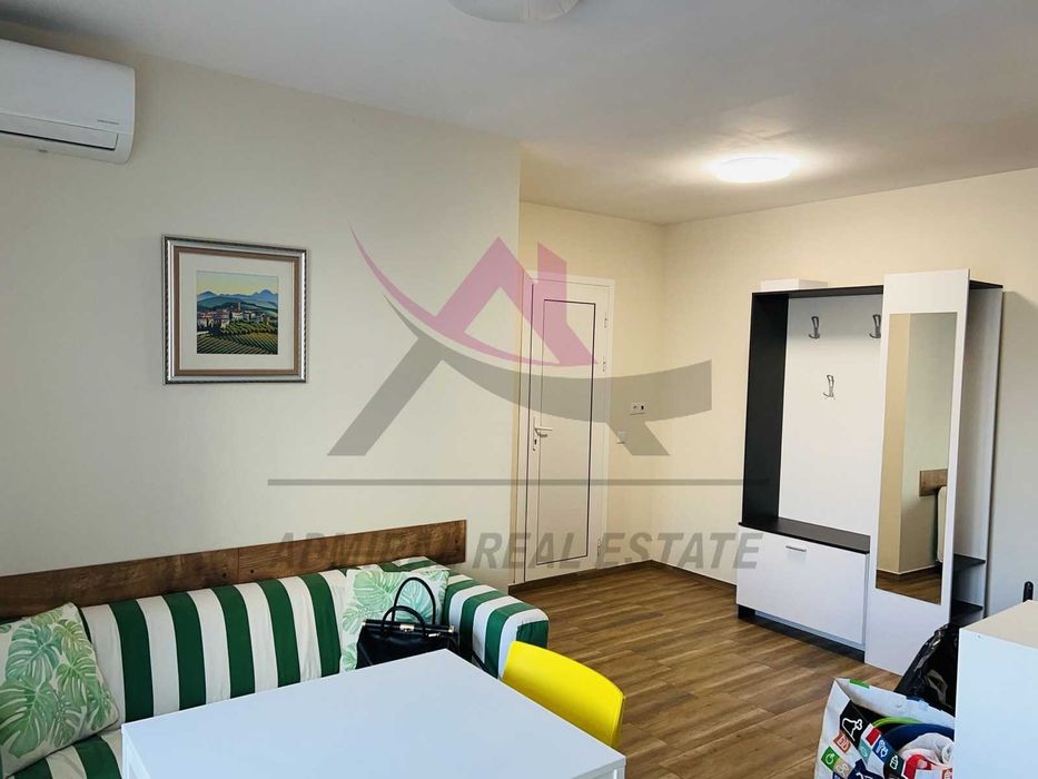 Дава се под наем Двустаен апартамент в Варна, Левски - 70 кв.м за 663 € - Снимка #2