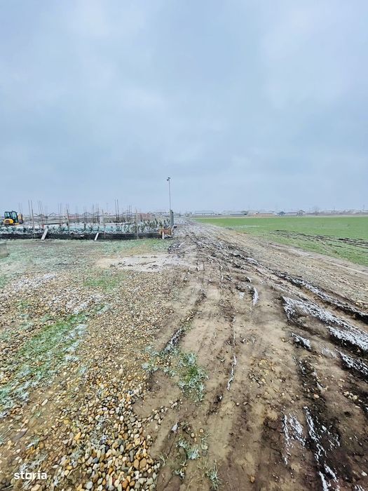 Teren intravilan cu fundație ridicată (plan P)