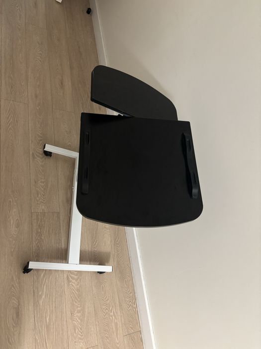 Стол для ноутбука