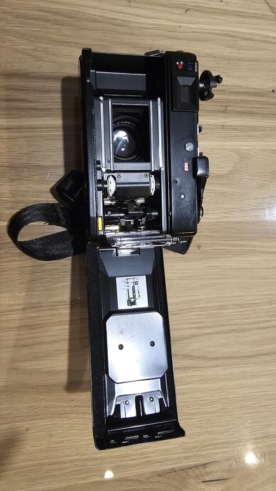 Cameră Canon Canonet QL17 GIII G3 pe film, în stare excelentă, neagră.