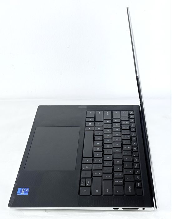 Лаптоп Dell XPS 9510 15" 4K Touch 7-11800H 16RAM 512GB SSD RTX 3050Ti