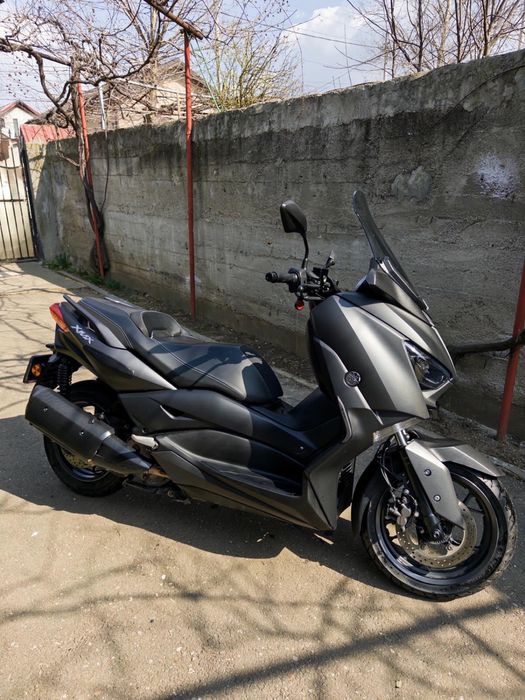 Yamaha X-Max 300