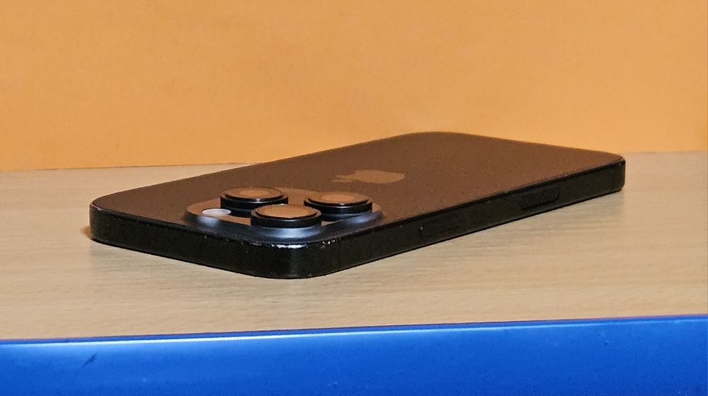 iPhone 16 Pro 128 GB 100% baterie