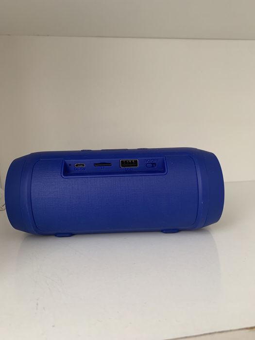 колонка очень громкая