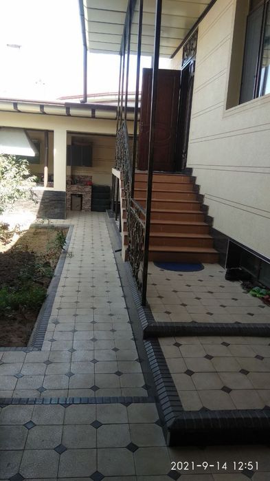 Сдам частный ёвро дом 2.6 сотих 4 уривын 11 комнаты 460 КВ метров