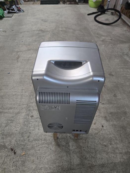 Minifrigider portabil Camry CR 8062, 20 l, Alimentare 220V si auto 12V