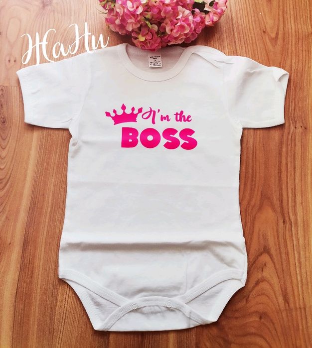 Бебешко боди с надпис по поръчка.